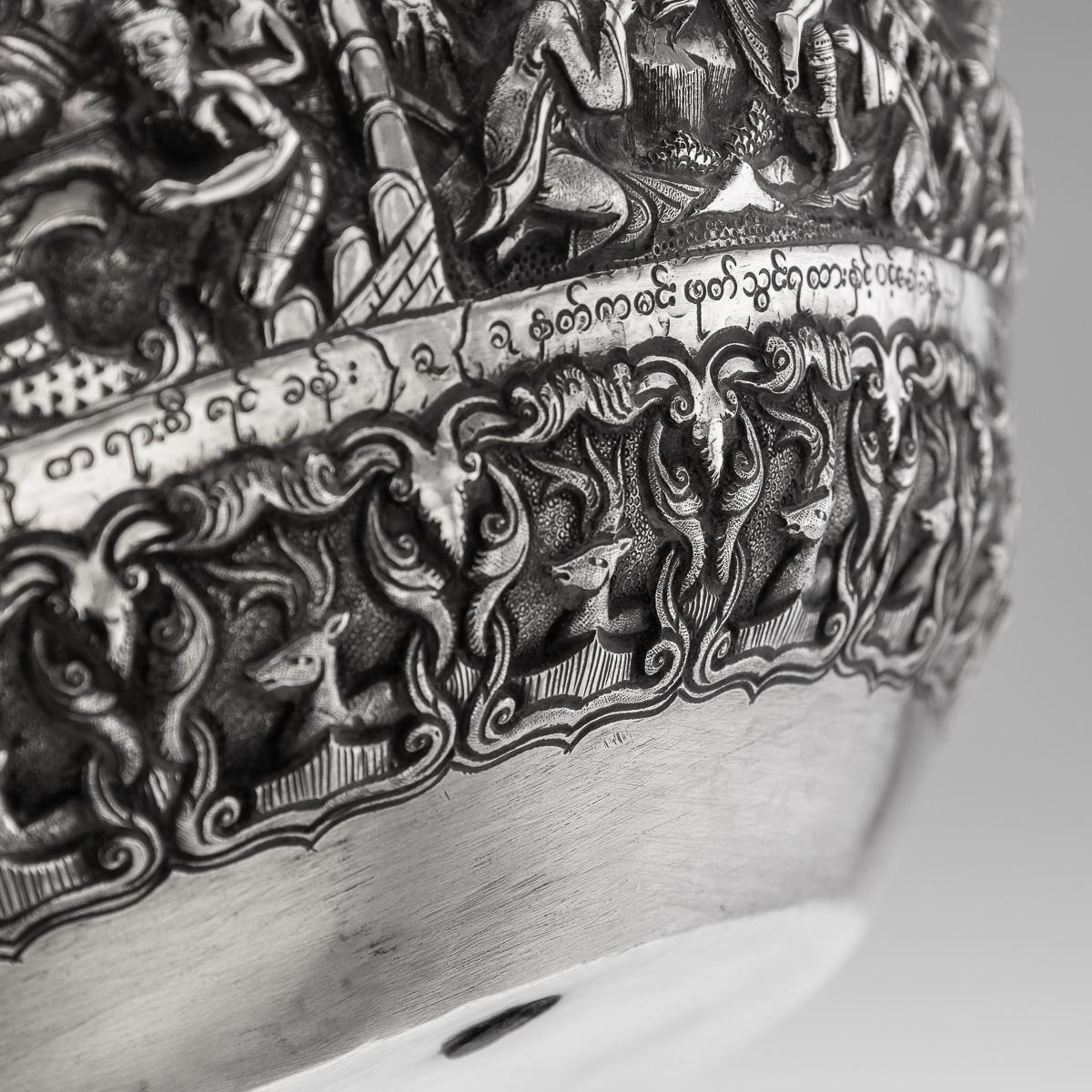 Ancienne coupe birmane en argent massif repoussé du 20e siècle 