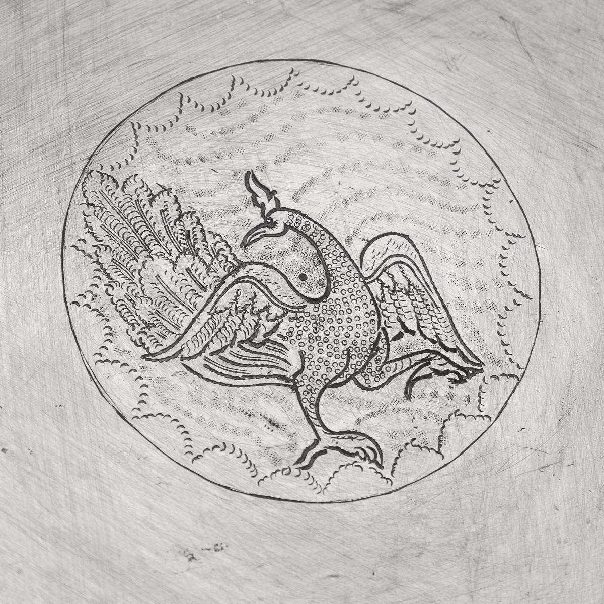 Ancienne coupe birmane en argent massif repoussé du 20e siècle 