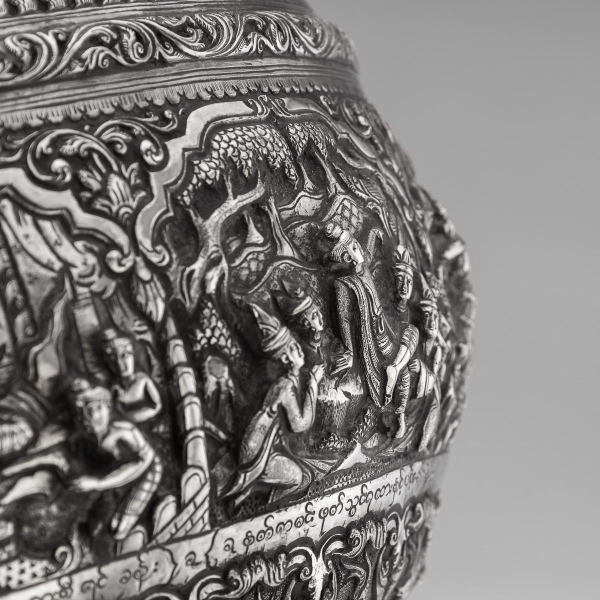 Ancienne coupe birmane en argent massif repoussé du 20e siècle 