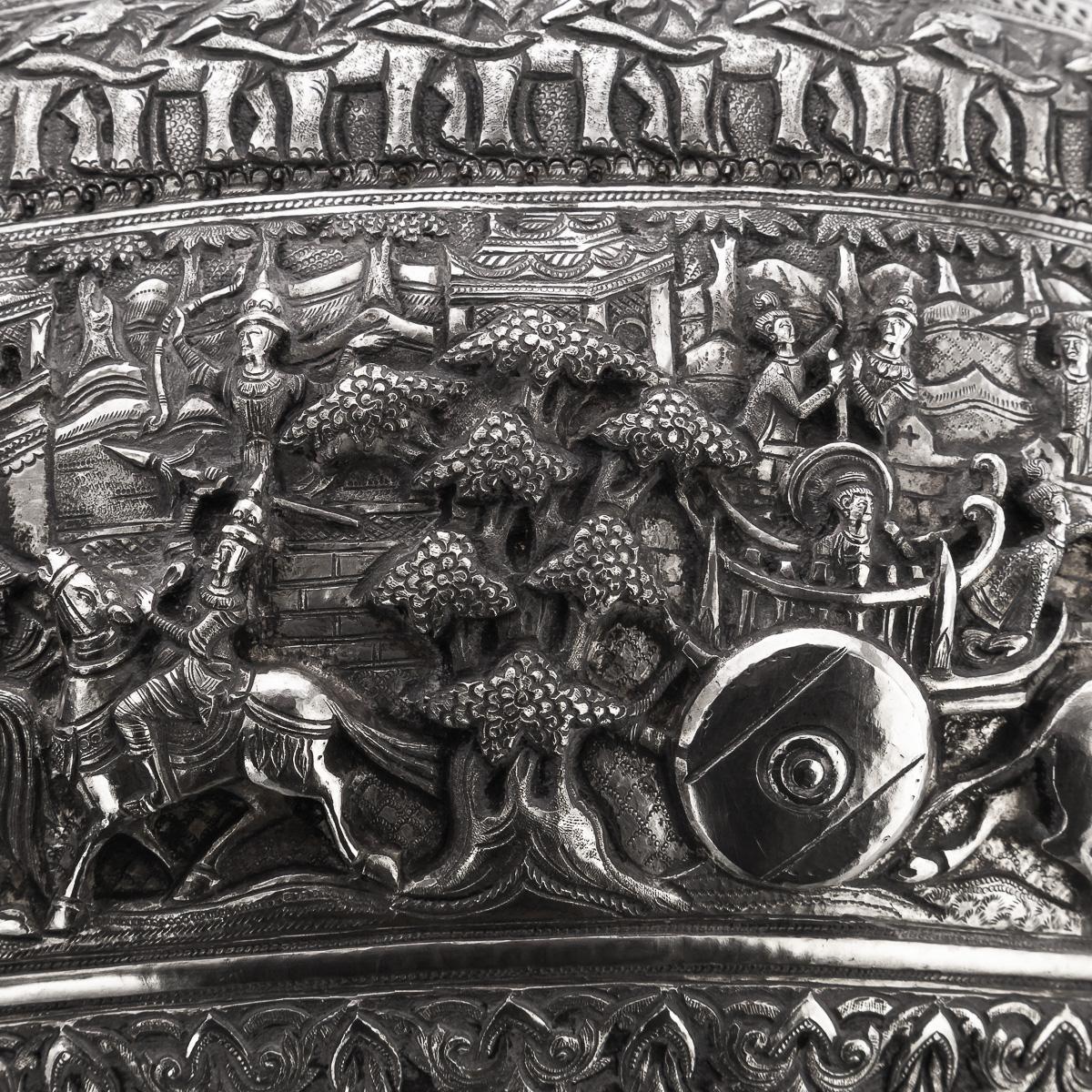 Bol birman antique Jataka en argent massif du 20e siècle, Rangoon vers 1928 en vente 6