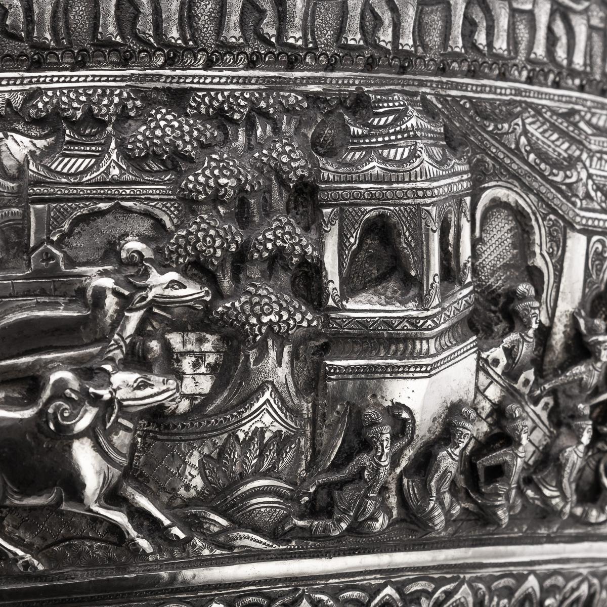 Bol birman antique Jataka en argent massif du 20e siècle, Rangoon vers 1928 en vente 8