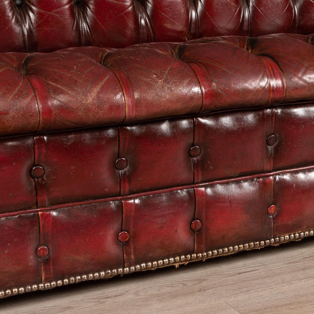Antique Chesterfield Leather Sofa with Button Down Seats, circa 1920 2