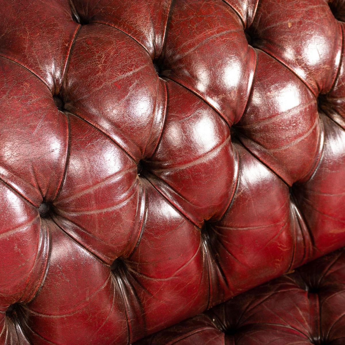 Antique Chesterfield Leather Sofa with Button Down Seats, circa 1920 4