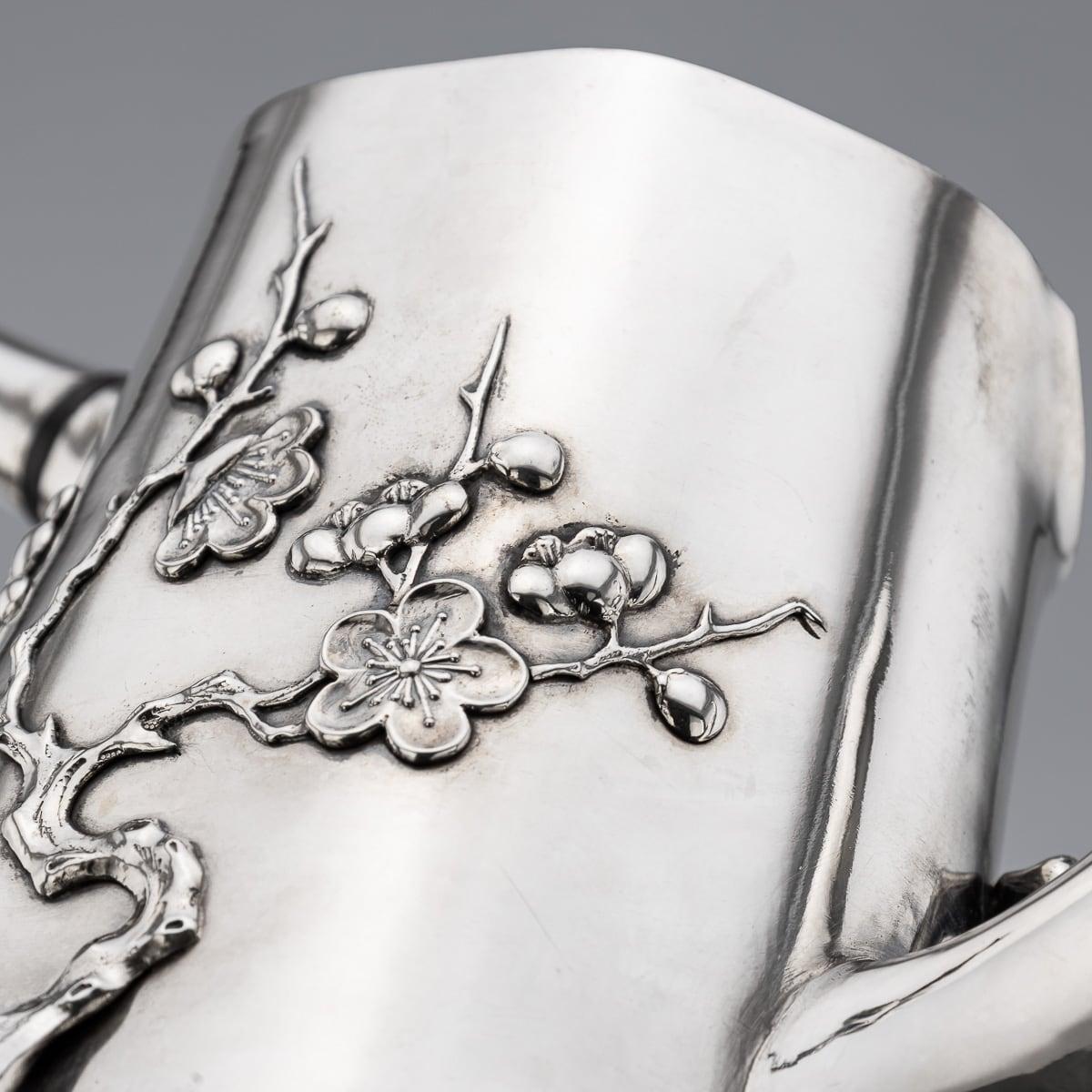 Service à thé quatre pièces en argent massif exporté de Chine du 20e siècle, Singfat vers 1900 en vente 4