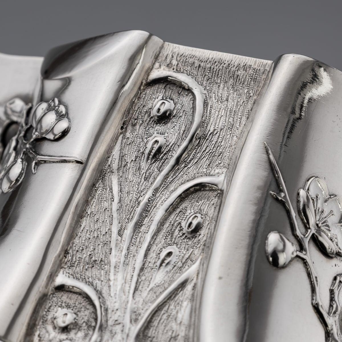 Service à thé quatre pièces en argent massif exporté de Chine du 20e siècle, Singfat vers 1900 en vente 12