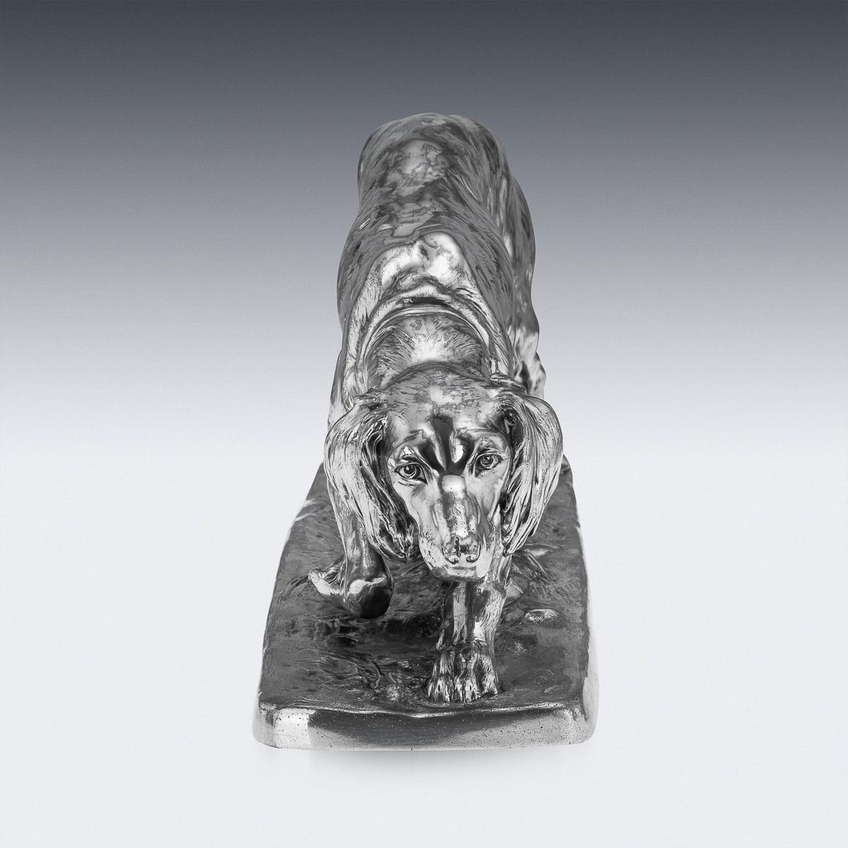 Antica statua di cane da caccia continentale del 20° secolo placcata in argento, C.C. 1910 in vendita 1