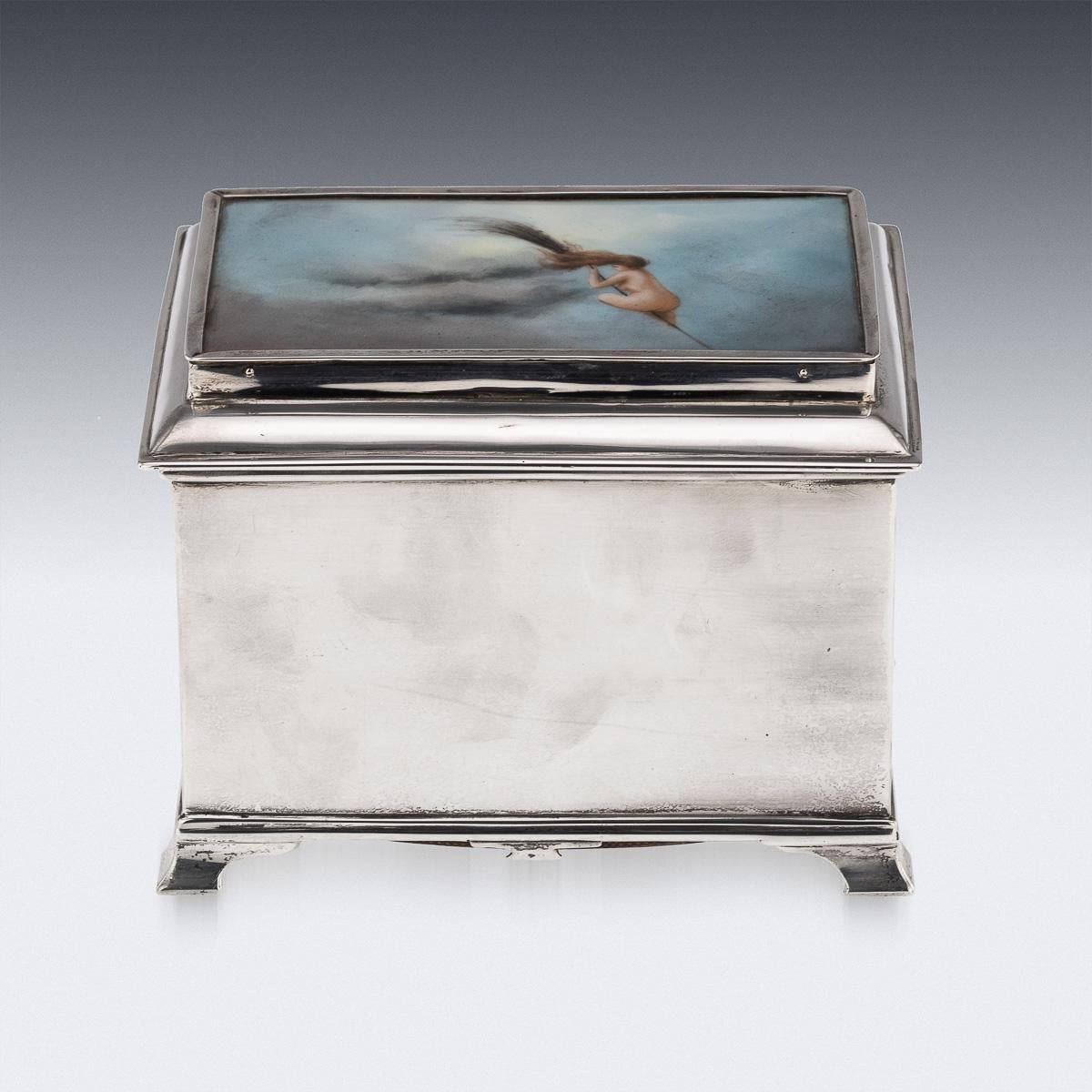 British Antique 20thC Edwardian Solid Silver Cigarette Box, F.S. Russell, Glasgow c.1907 For Sale