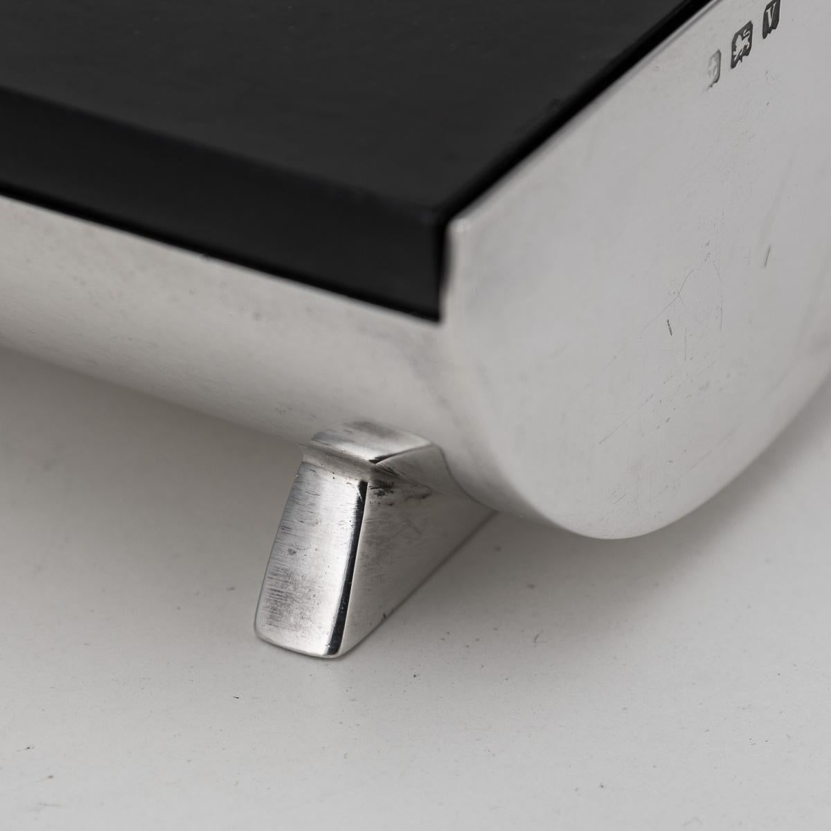 Antike 20. Jahrhundert Englisch Art Deco Solid Silber & Lack Zigarettenschachtel c.1920 im Angebot 2