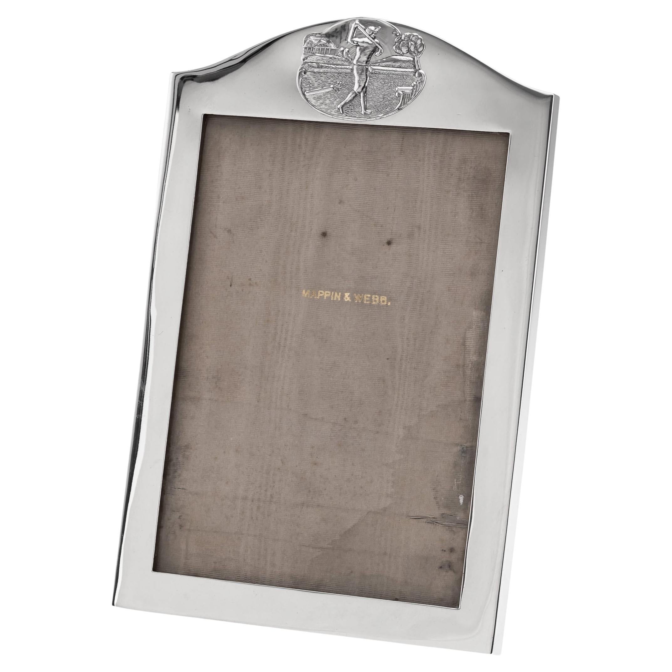 Marco de plata maciza inglés antiguo del siglo XX "Golfing", Mappin & Webb c.1916 en venta