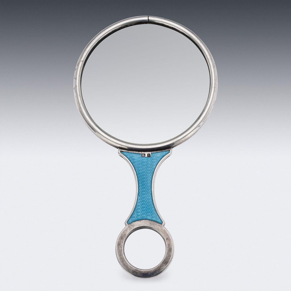 Autre Ancienne loupe anglaise en argent massif et émail guilloché du 20e siècle c.1912 en vente