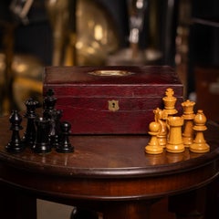 Antikes englisches Staunton-Schachspiel aus dem 20. Jahrhundert, ca. 1950
