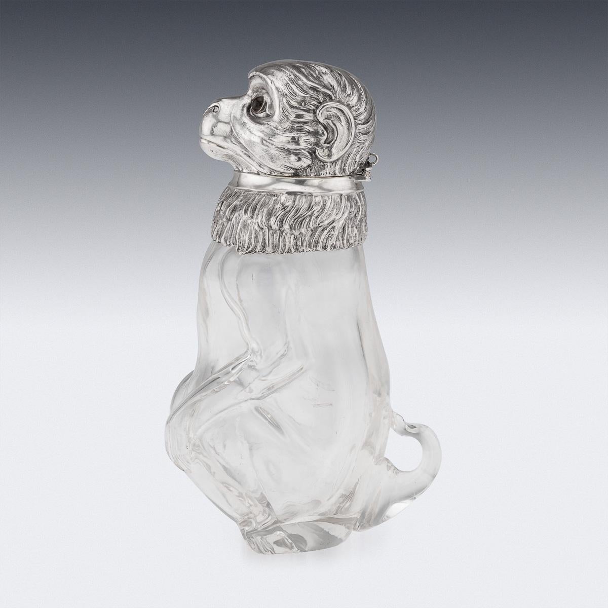 Autre Antiquité allemande du 20e siècle, en argent massif et verre, cruche à claret en forme de singe, c.1900. en vente