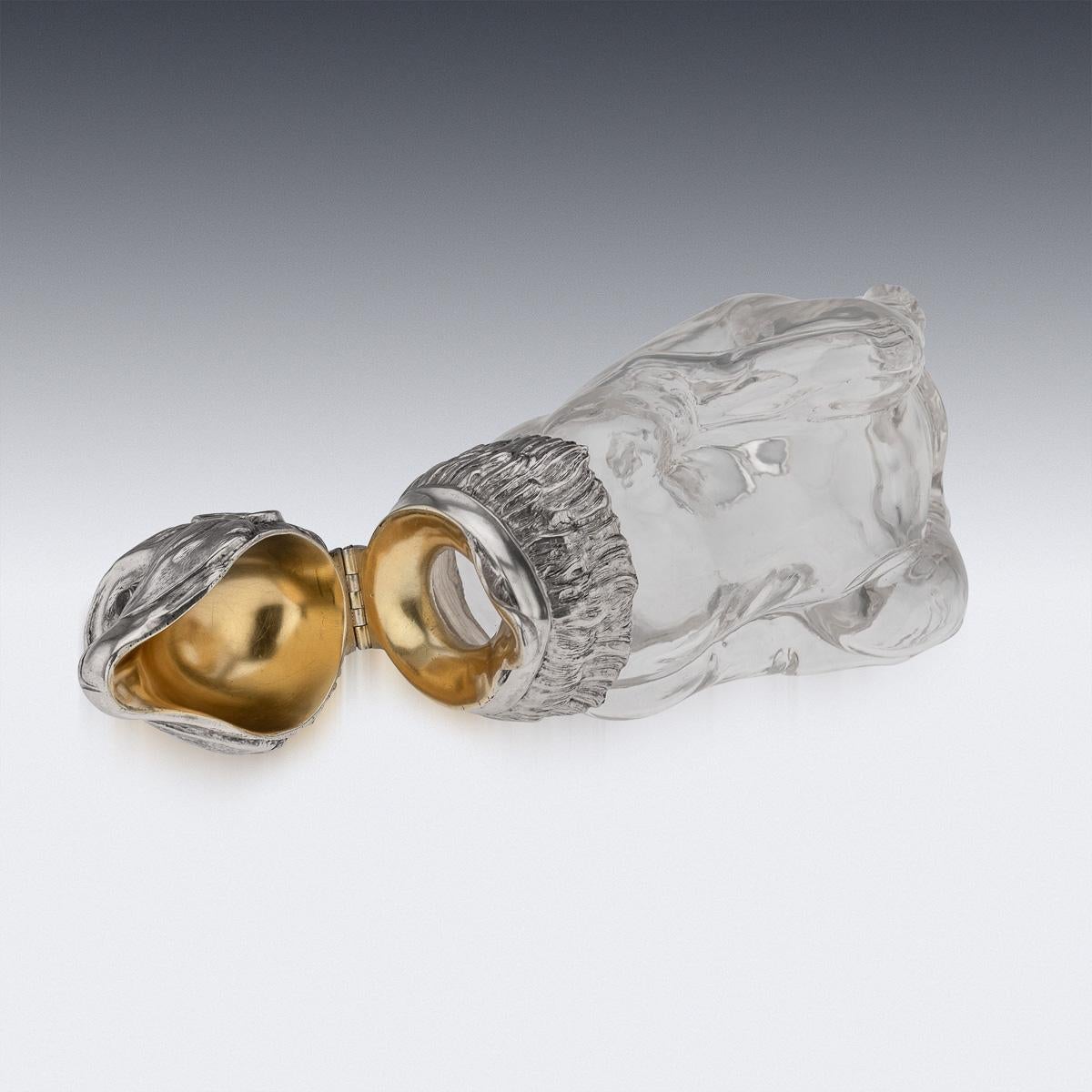 Argent Antiquité allemande du 20e siècle, en argent massif et verre, cruche à claret en forme de singe, c.1900. en vente