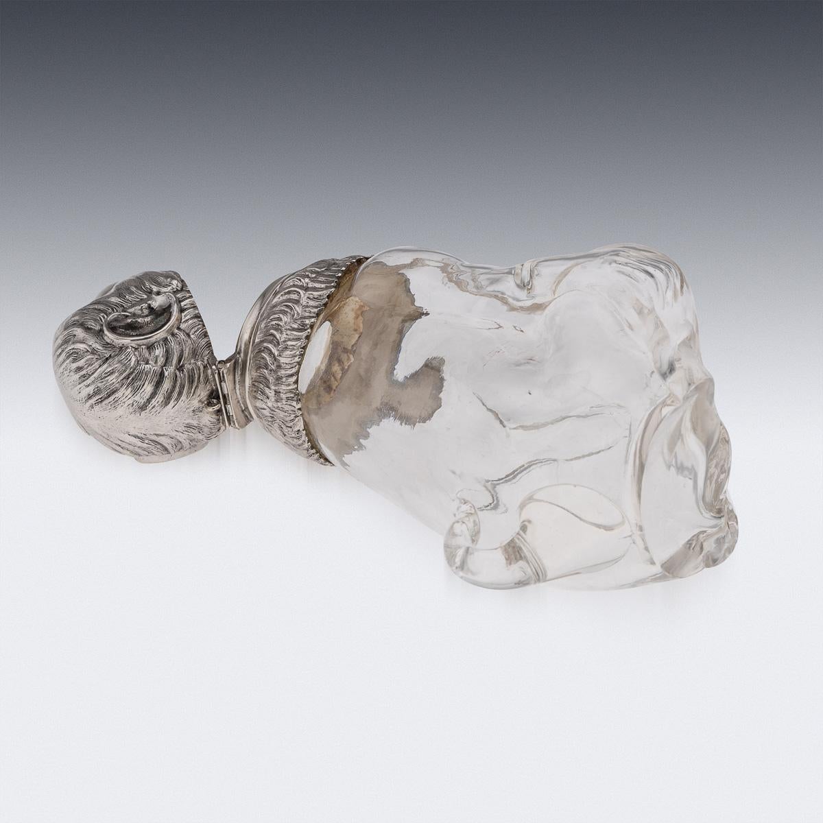 Antiquité allemande du 20e siècle, en argent massif et verre, cruche à claret en forme de singe, c.1900. en vente 1