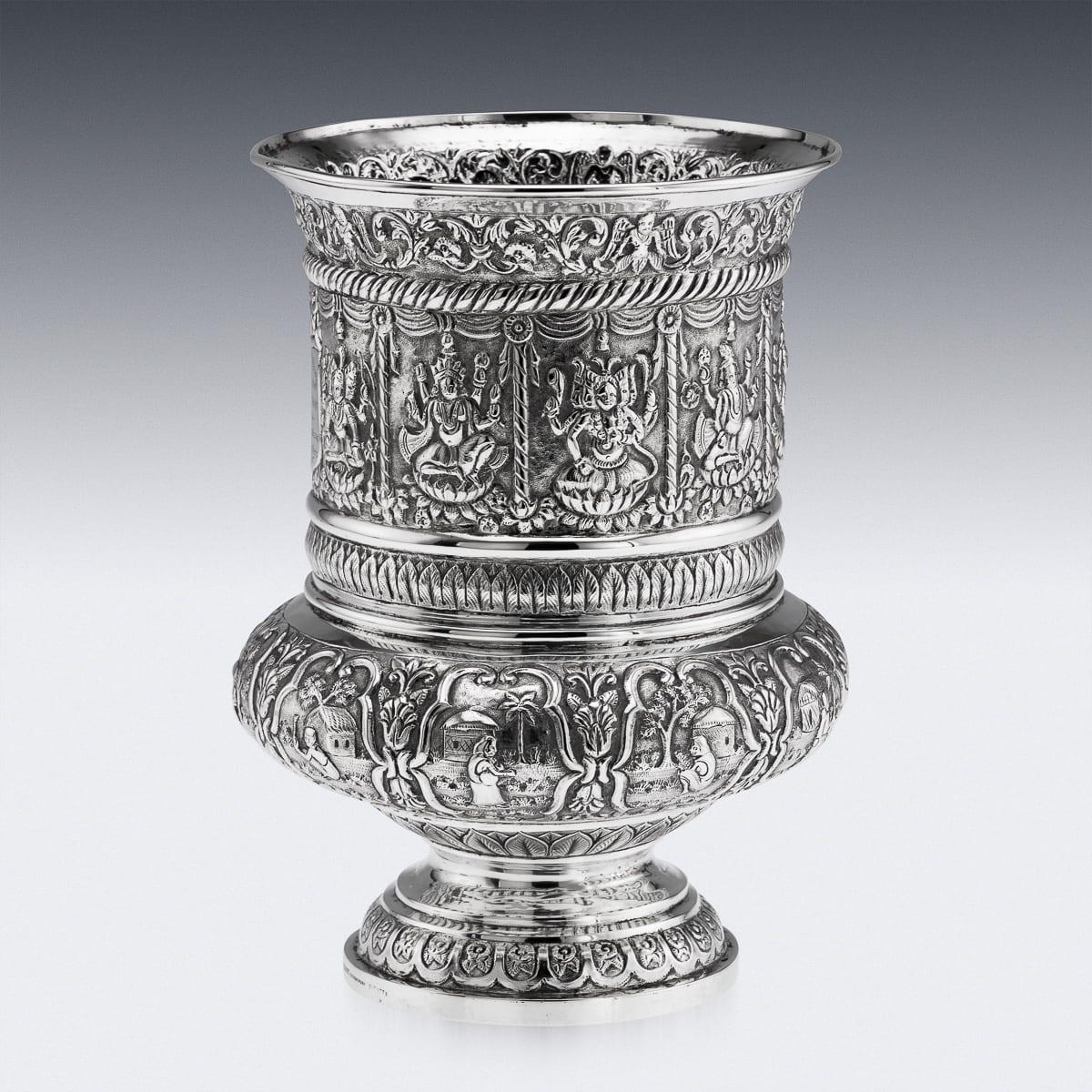Autre A.I.C C. Silver Repoussé, Dass & Dutt c.1900 en vente