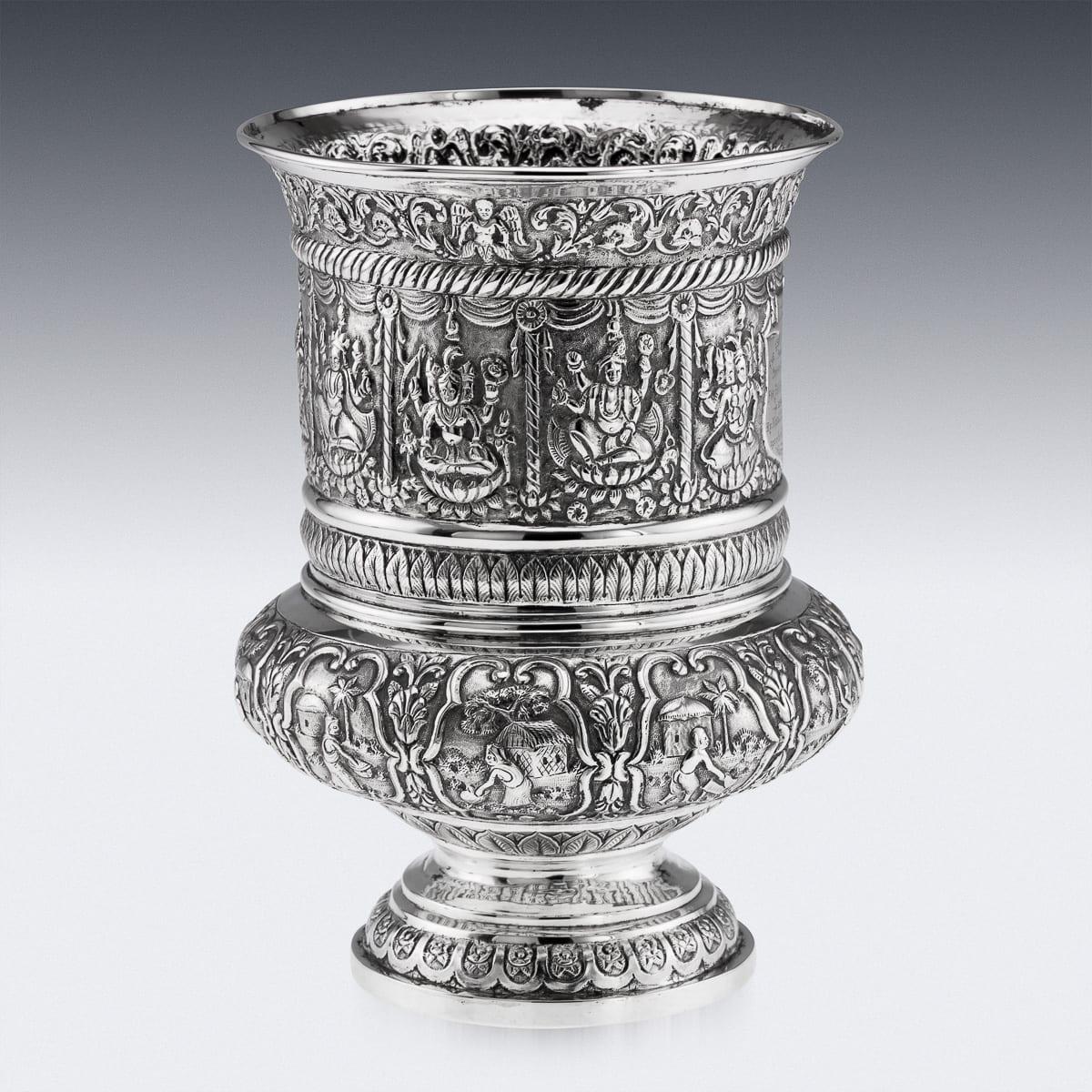 A.I.C C. Silver Repoussé, Dass & Dutt c.1900 Bon état - En vente à Royal Tunbridge Wells, Kent