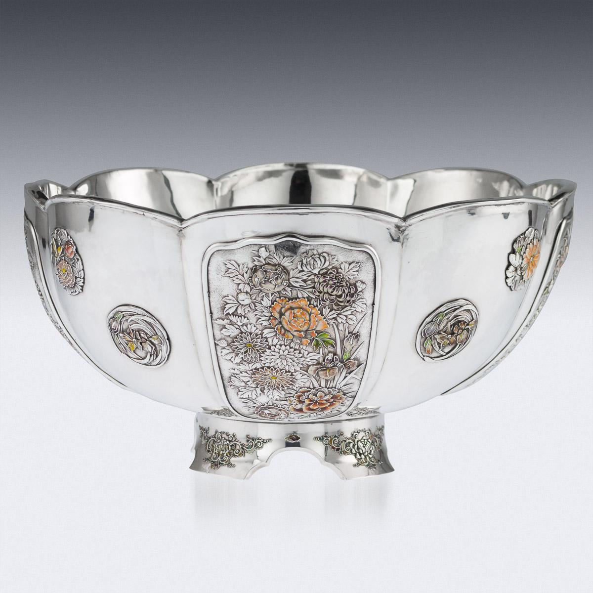 Antique 20th Century Japanese Meiji Period Solid Silver & Enamel Bowl circa 1900 In Good Condition For Sale In Royal Tunbridge Wells, Kent