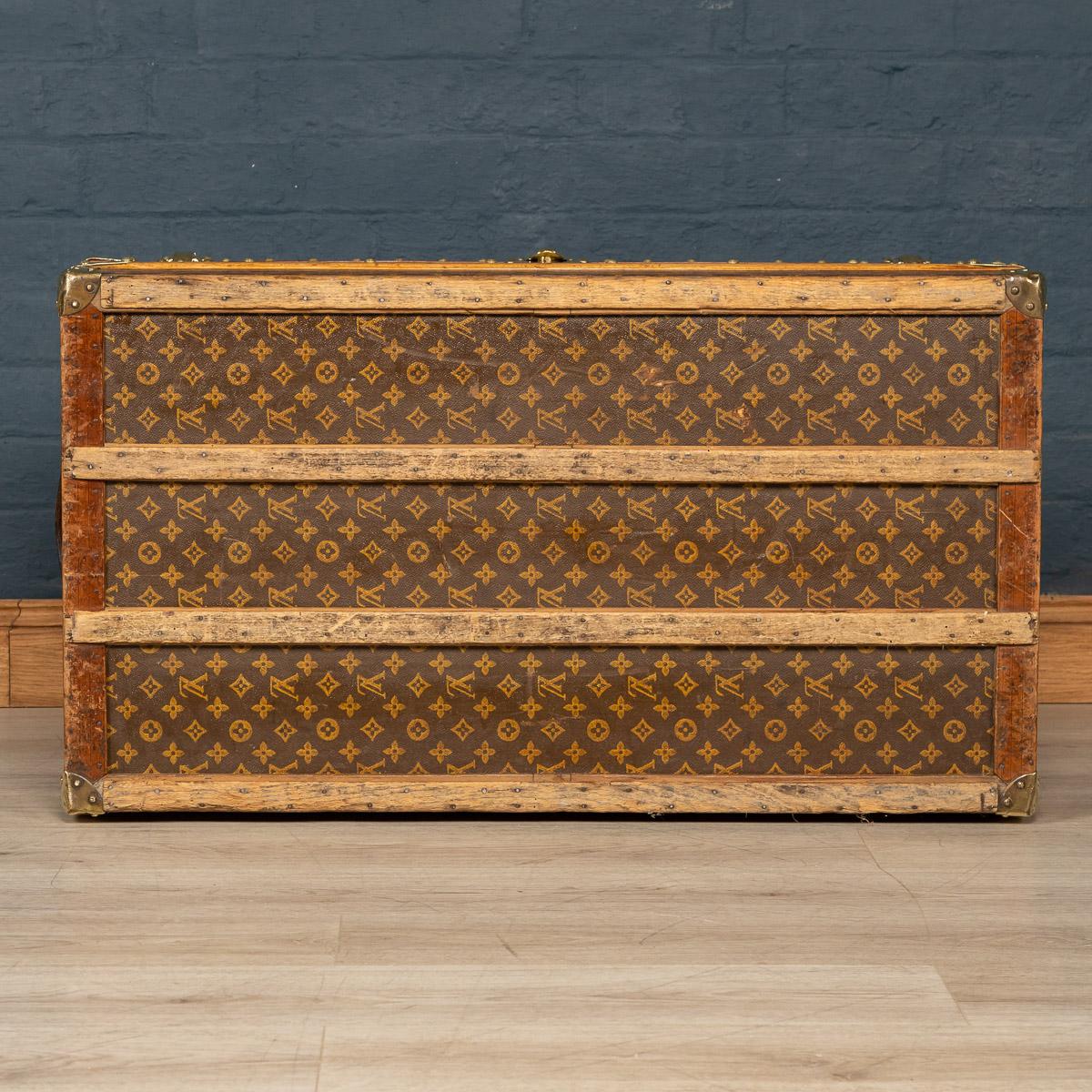 20th Century Louis Vuitton Cabin Trunk in Monogrammed Canvas, France, circa 1920 3