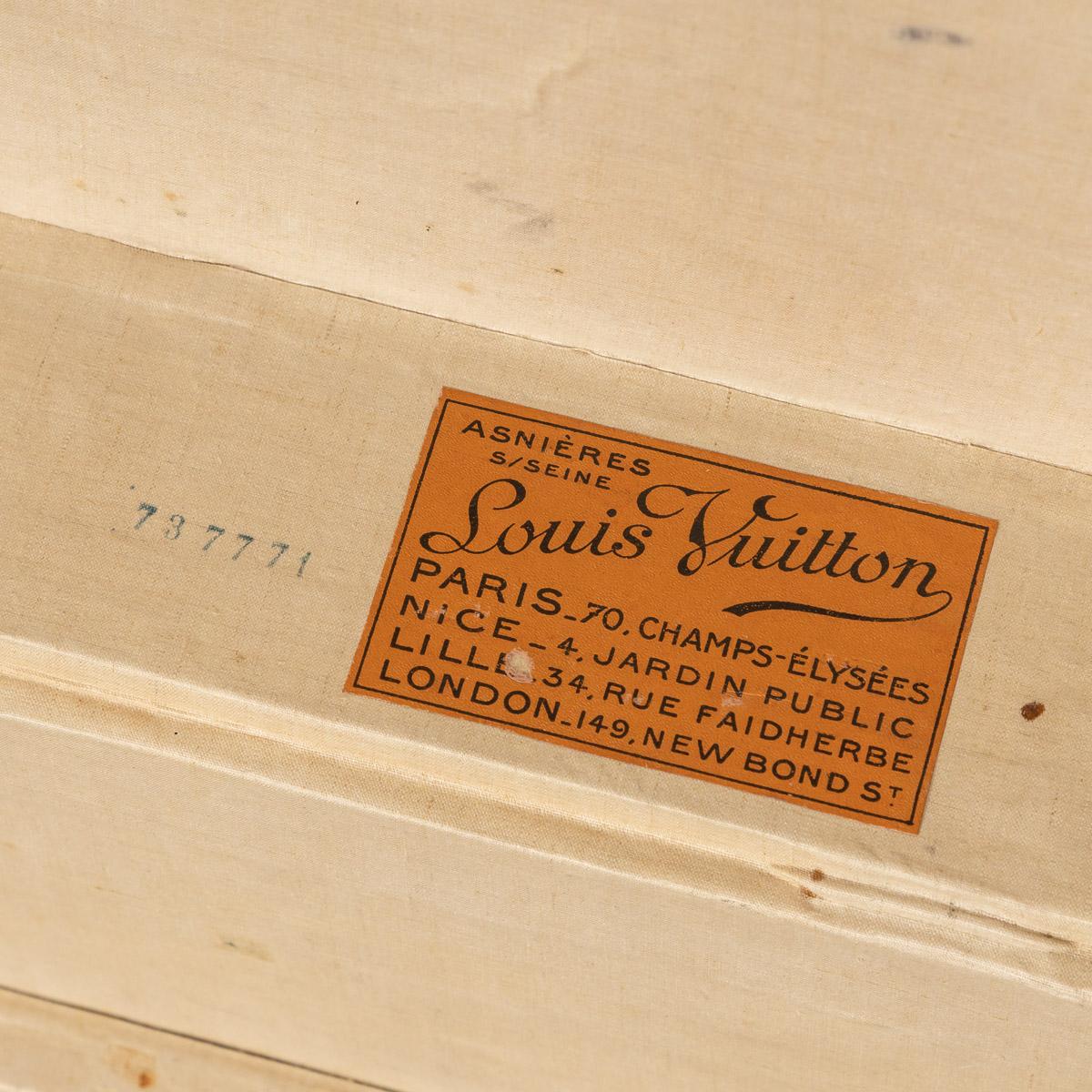 20th Century Louis Vuitton Cabin Trunk in Monogrammed Canvas, France, circa 1920 5