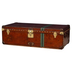 Antiguo baúl de cabina Louis Vuitton del siglo XX en piel de vaca natural, Francia c.1920
