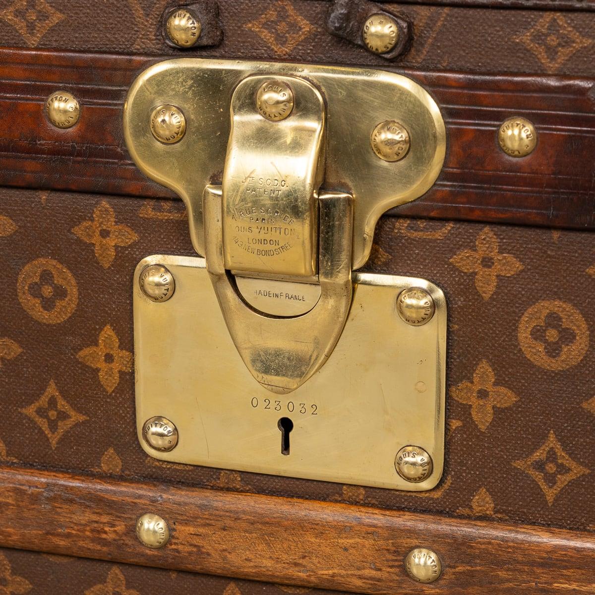 Antique 20thC Louis Vuitton Courier Trunk In Monogram Canvas, France c.1920 For Sale 7
