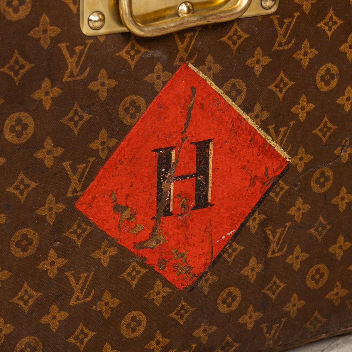 Antique 20thC Louis Vuitton Courier Trunk In Monogram Canvas, France c.1920 For Sale 11