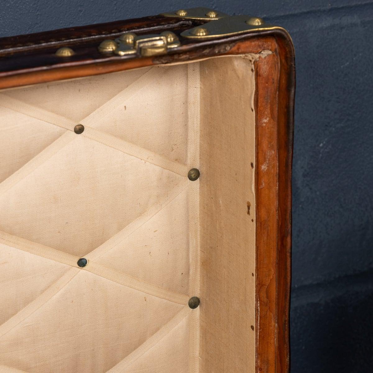 Antique 20thC Louis Vuitton Courier Trunk In Monogram Canvas, France c.1920 For Sale 13