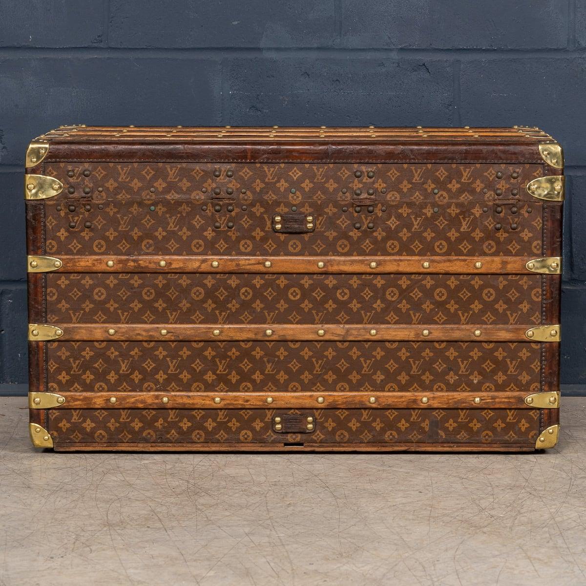 20th Century Antique 20thC Louis Vuitton Courier Trunk In Monogram Canvas, France c.1920 For Sale