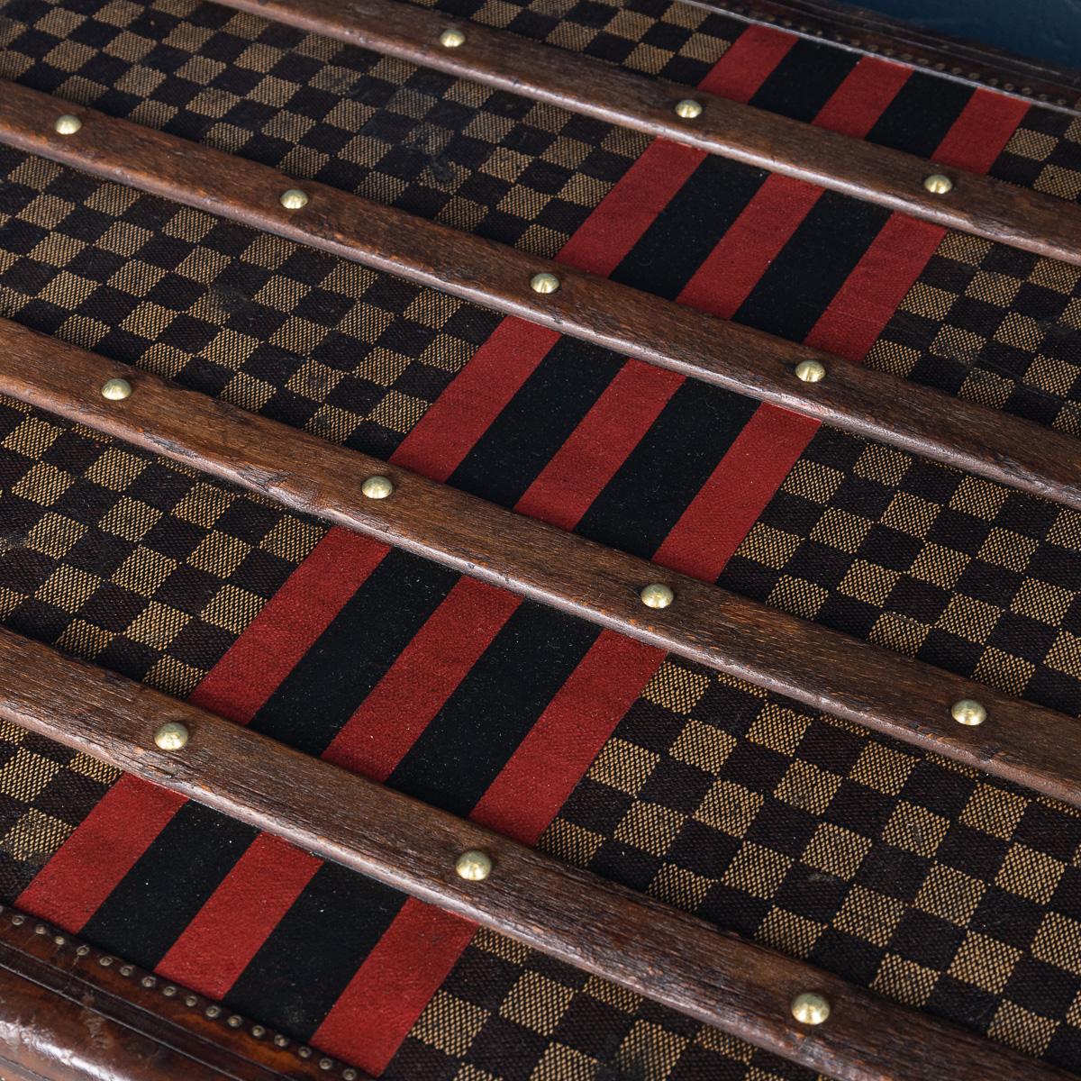 Ancienne malle haute Louis Vuitton du 20e siècle en toile de damier, France c.1900 en vente 5