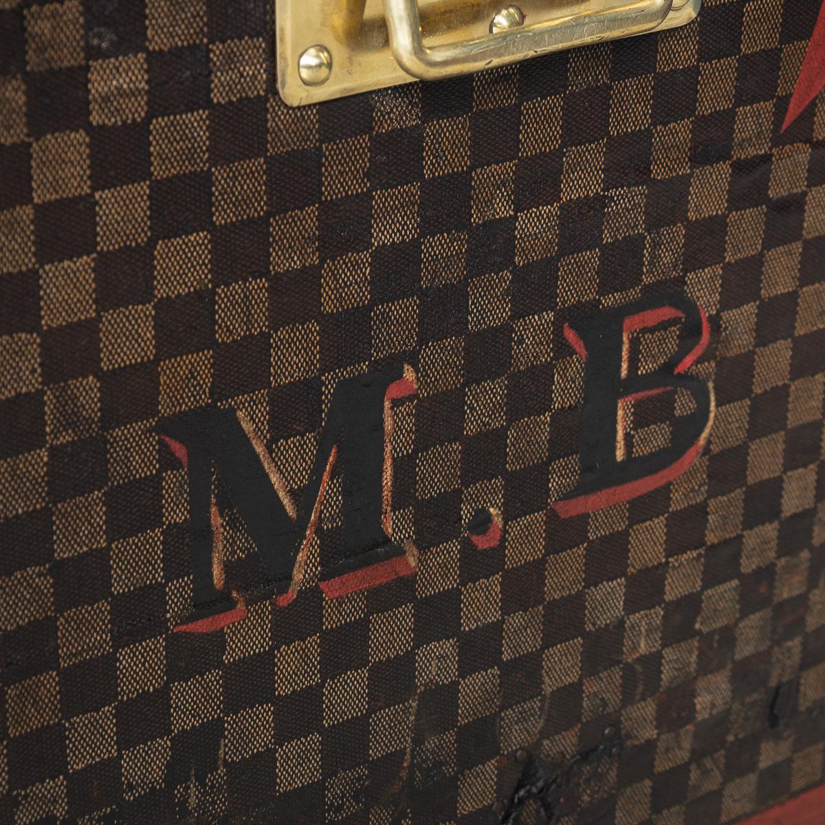 Ancienne malle haute Louis Vuitton du 20e siècle en toile de damier, France c.1900 en vente 10