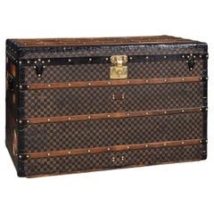 Antico baule Louis Vuitton "Malle Haute" del XX secolo in tela Damier, Francia, 1900 ca.
