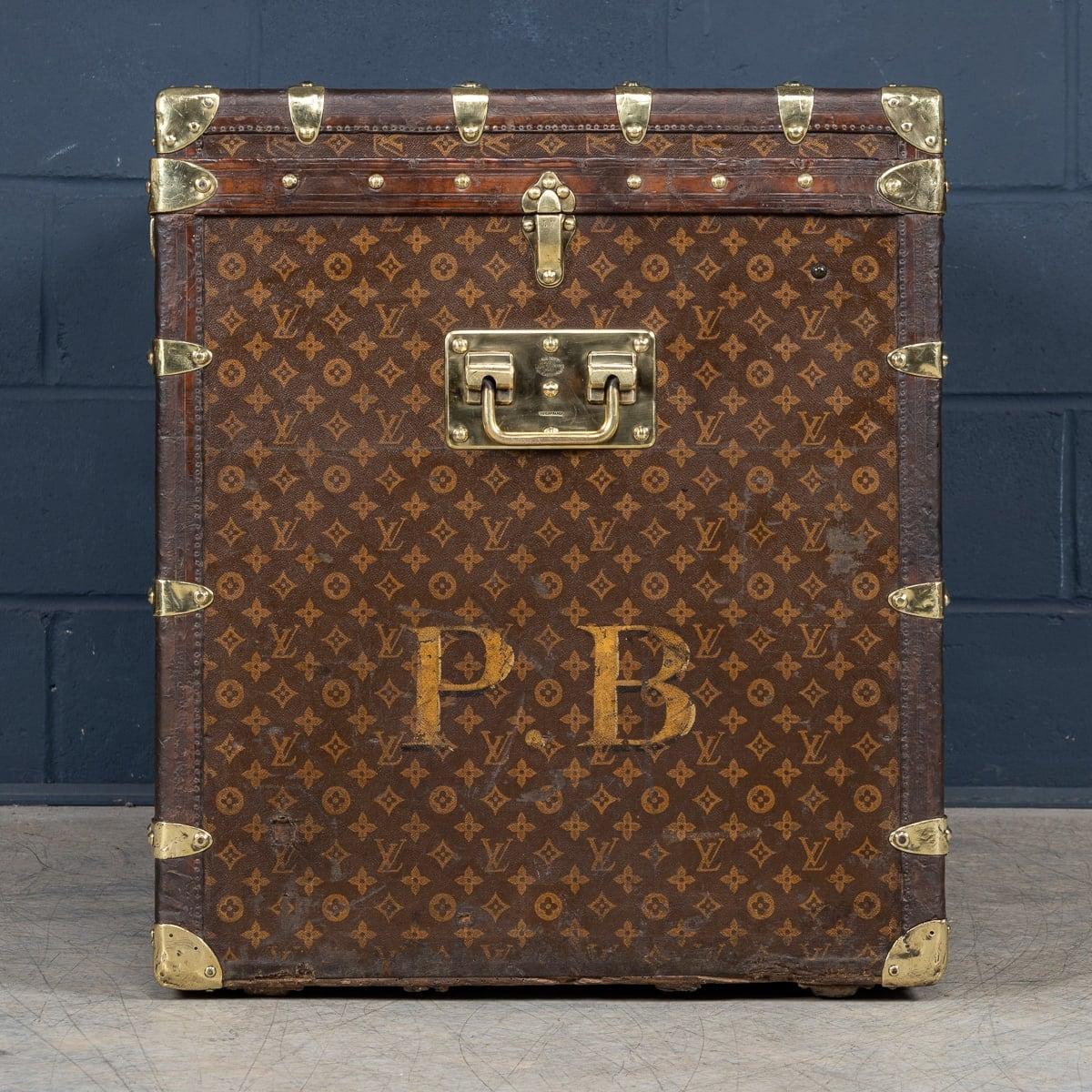 Francese Antico baule Louis Vuitton Haute del XX secolo in tela Monogram, Francia, 1910 ca. in vendita