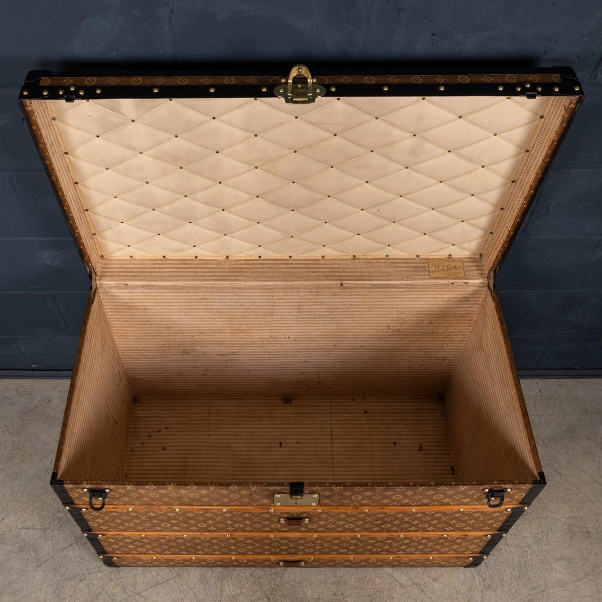 Antiguo baúl Louis Vuitton 