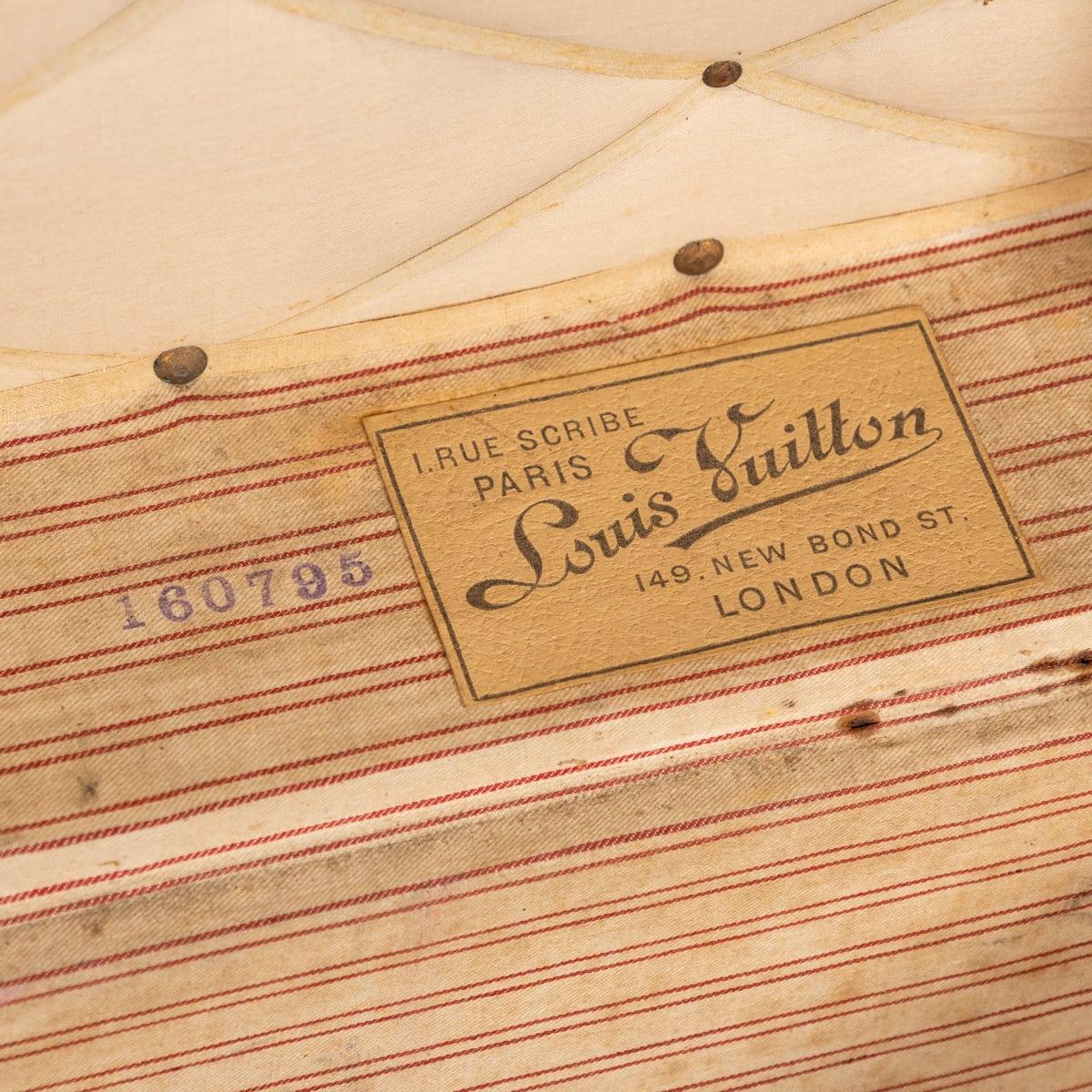 Antiguo baúl Louis Vuitton 