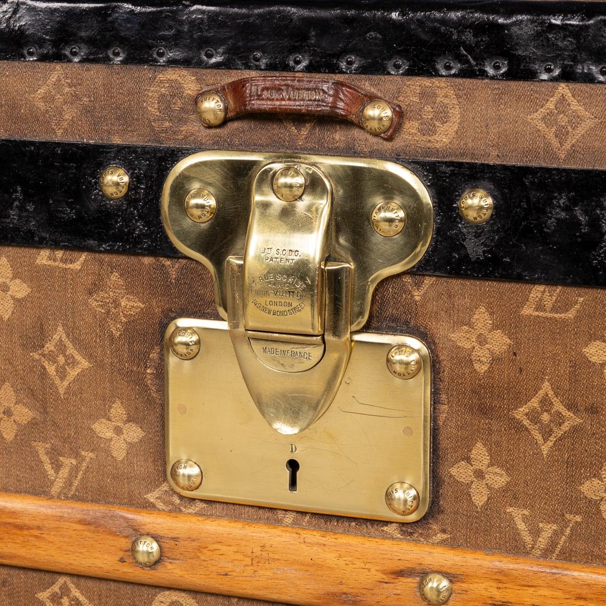 Antiguo baúl Louis Vuitton 