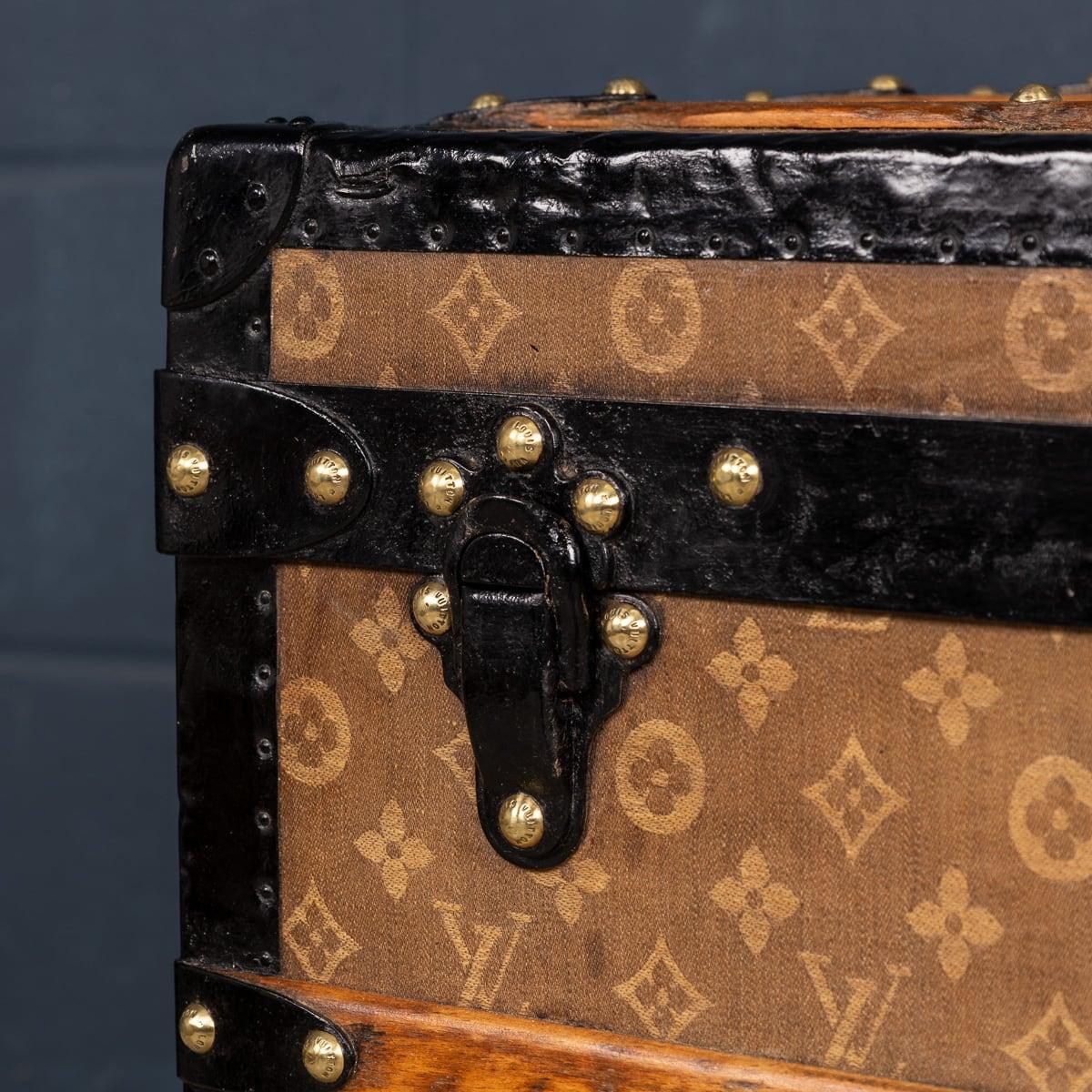Antiguo baúl Louis Vuitton 
