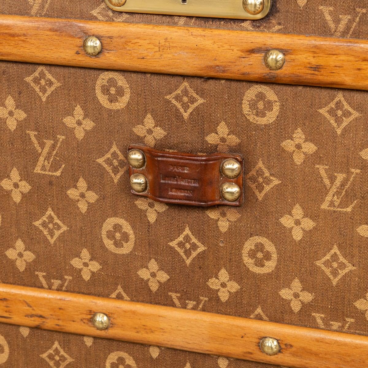 Antiguo baúl Louis Vuitton 