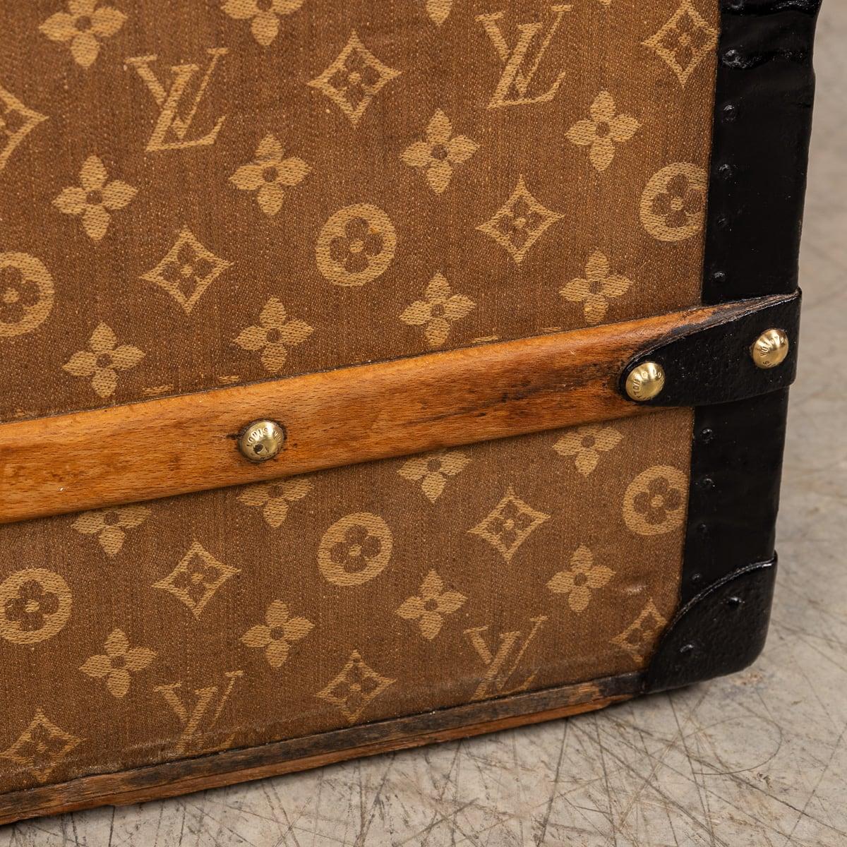 Antiguo baúl Louis Vuitton 