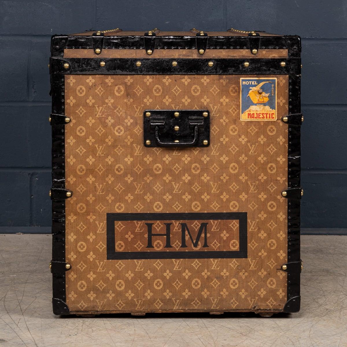 Antiguo baúl Louis Vuitton 