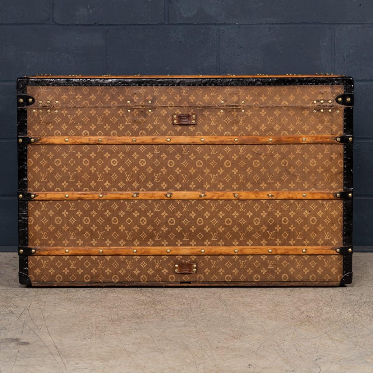 Antiguo baúl Louis Vuitton 