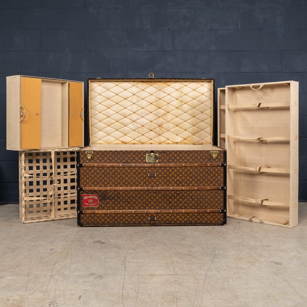 Antico baule Louis Vuitton del XX secolo in tela Monogram, Francia in vendita 5