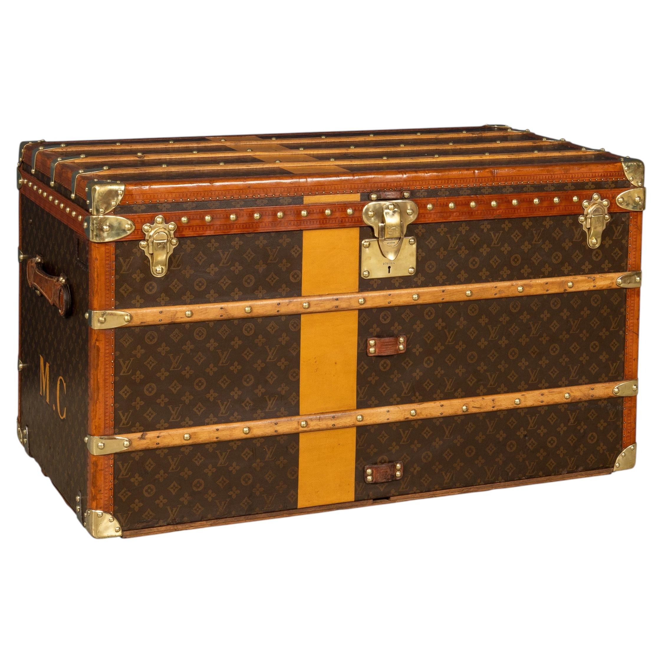 Baule da viaggio Louis Vuitton d'epoca del XX secolo in tela Monogram, Francia, 1920 circa in vendita