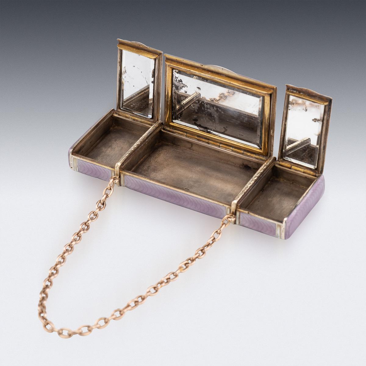 Ancienne Nécessaire russe en argent massif, émail et diamants Fabergé du 20e siècle en vente 1