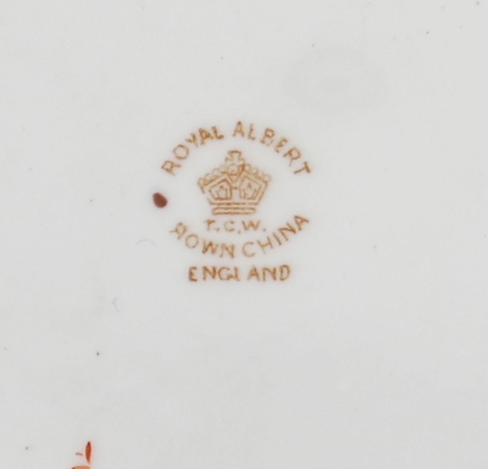Service à thé ancien 21 pièces en porcelaine de Chine Royal Albert 20ème siècle en vente 10