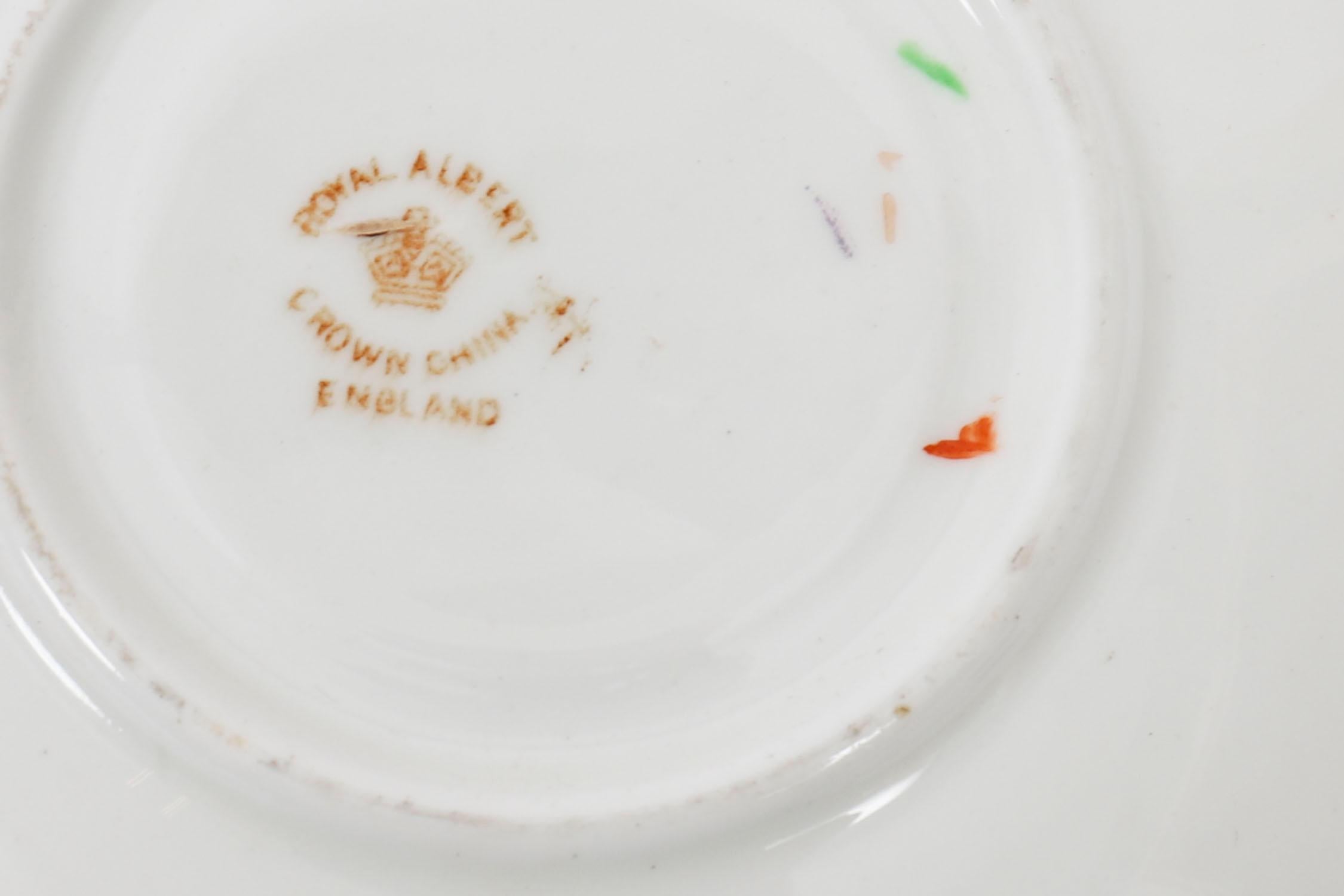 Service à thé ancien 21 pièces en porcelaine de Chine Royal Albert 20ème siècle en vente 1