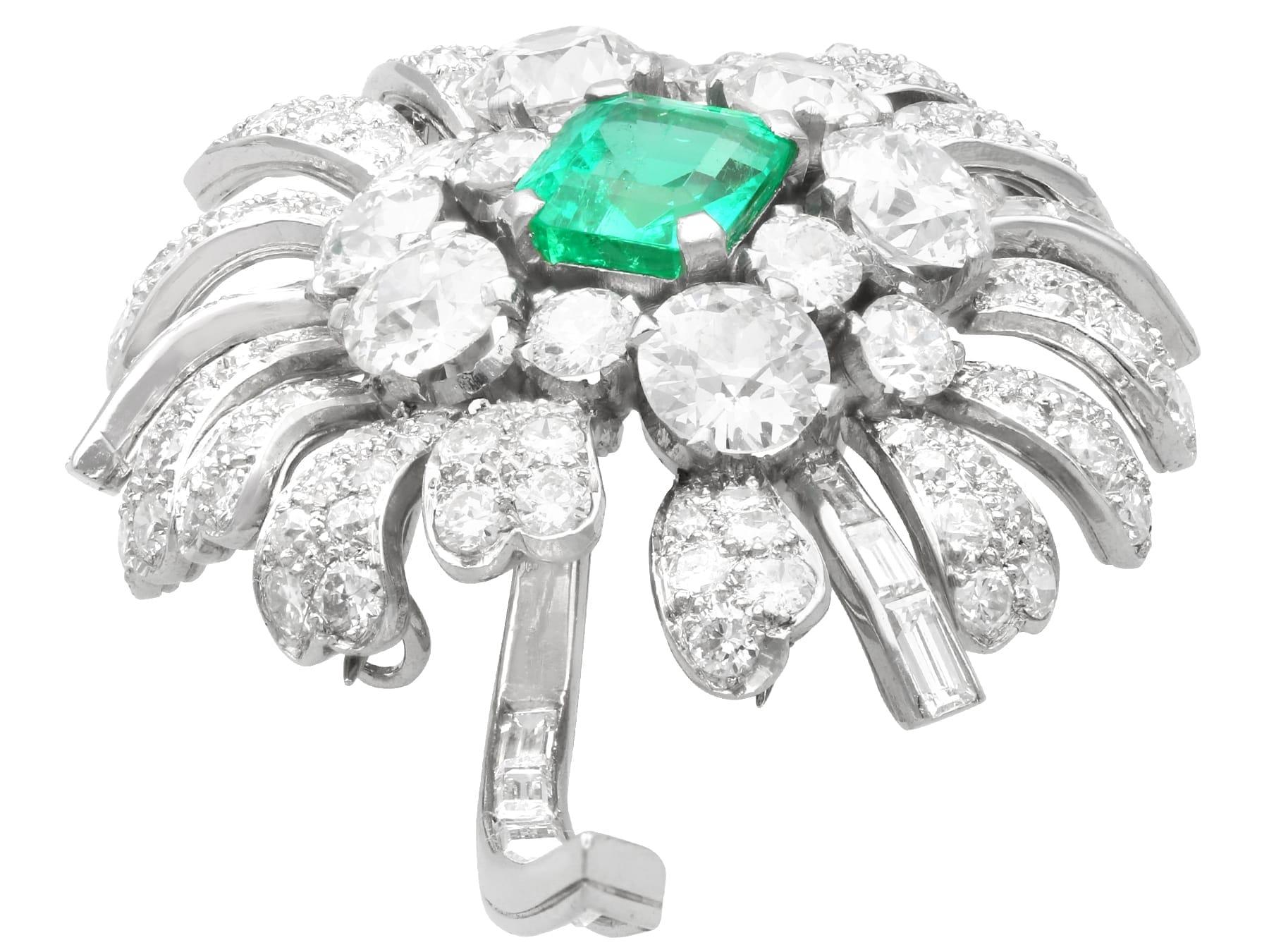 Antique 2.10Ct Emerald and 7.73Ct Diamond Platinum Floral Brooch Circa 1900 In Excellent Condition For Sale In Jesmond, Newcastle Upon Tyne