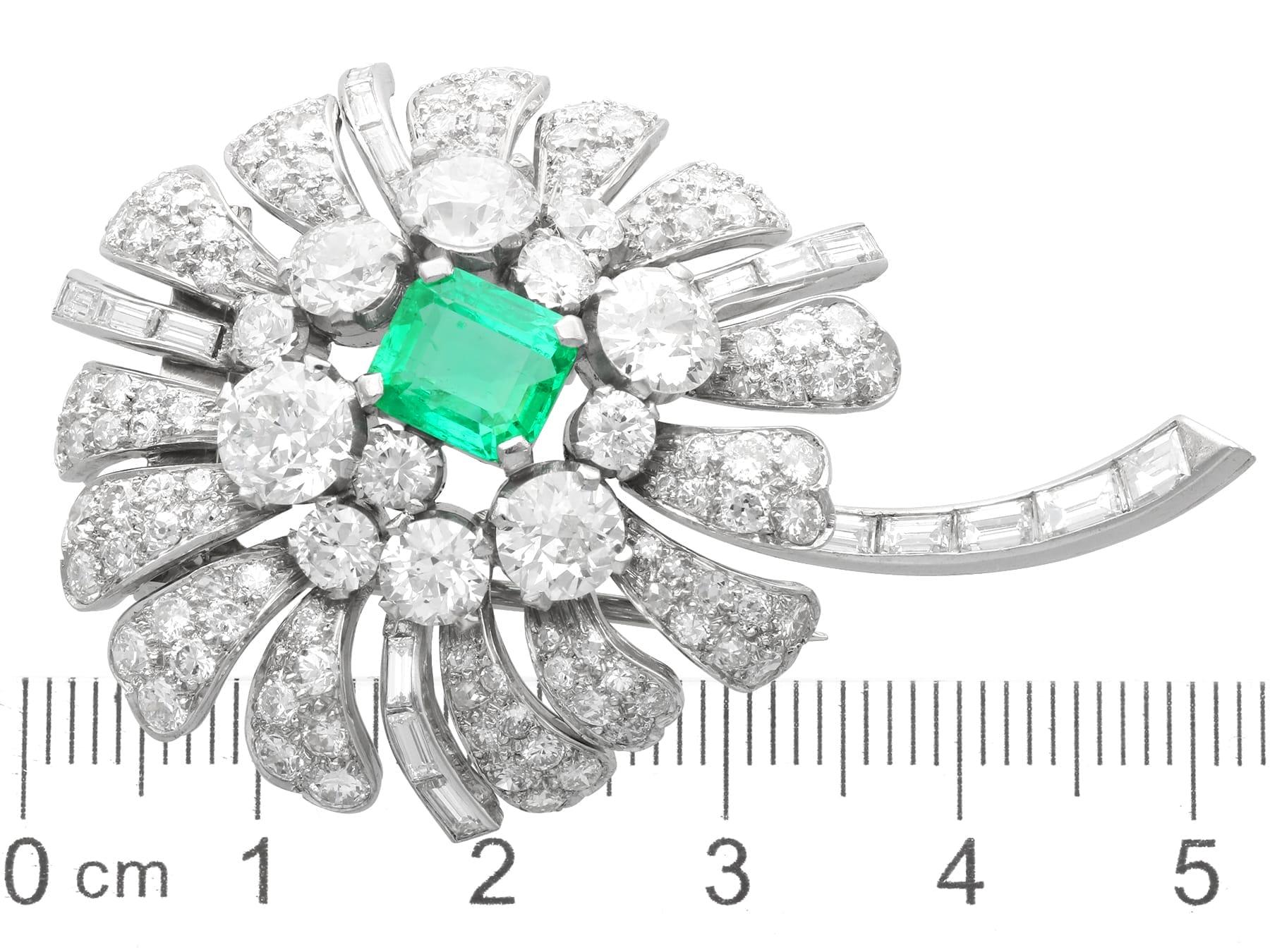 Antique 2.10Ct Emerald and 7.73Ct Diamond Platinum Floral Brooch Circa 1900 For Sale 3