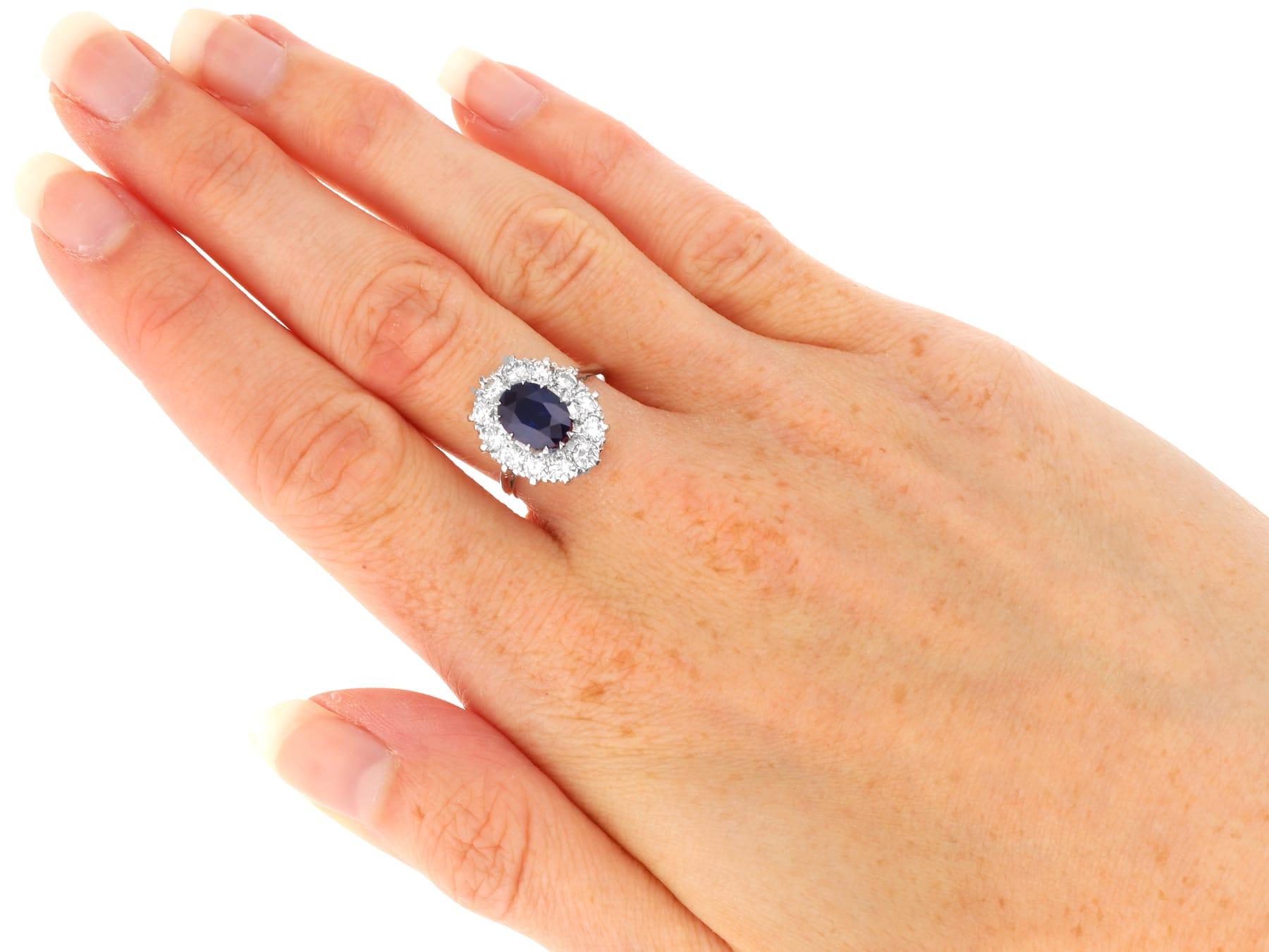 Bague ancienne en or blanc 18k de 2,13 carats de saphir et 1,00 carat de diamant Circa 1935 en vente 4