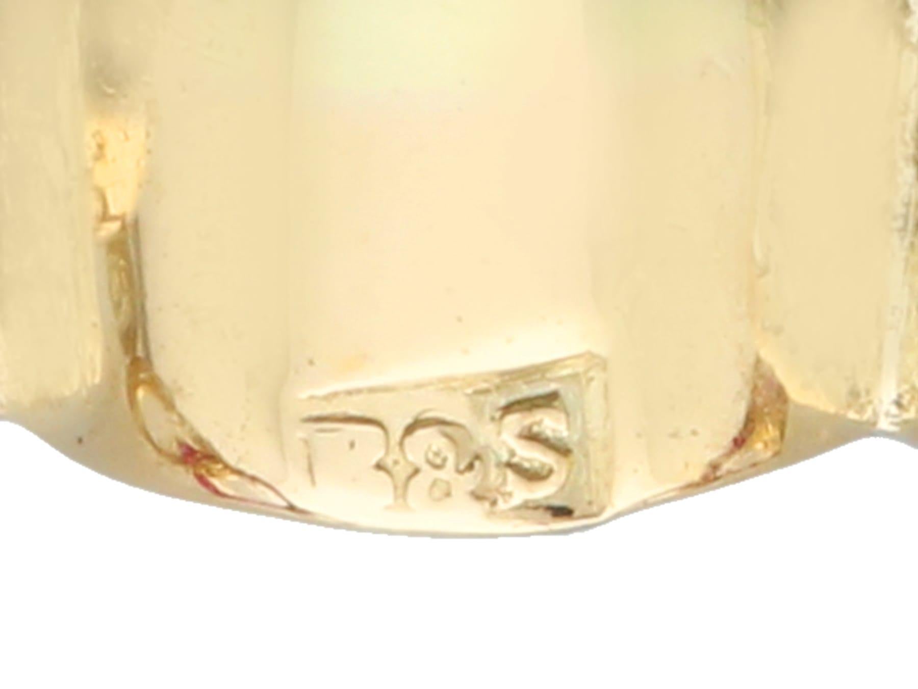 Bracelet ancien en or jaune avec rubis de 2,16 carats et diamants de 1,26 carat en vente 6