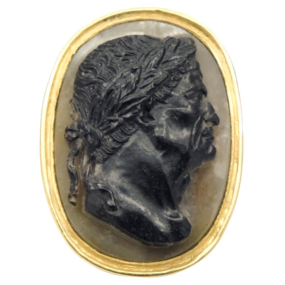 Antiker rmischer Kaiser-Ring aus 22 Karat Gelbgold mit Hartstein-Achat im Angebot